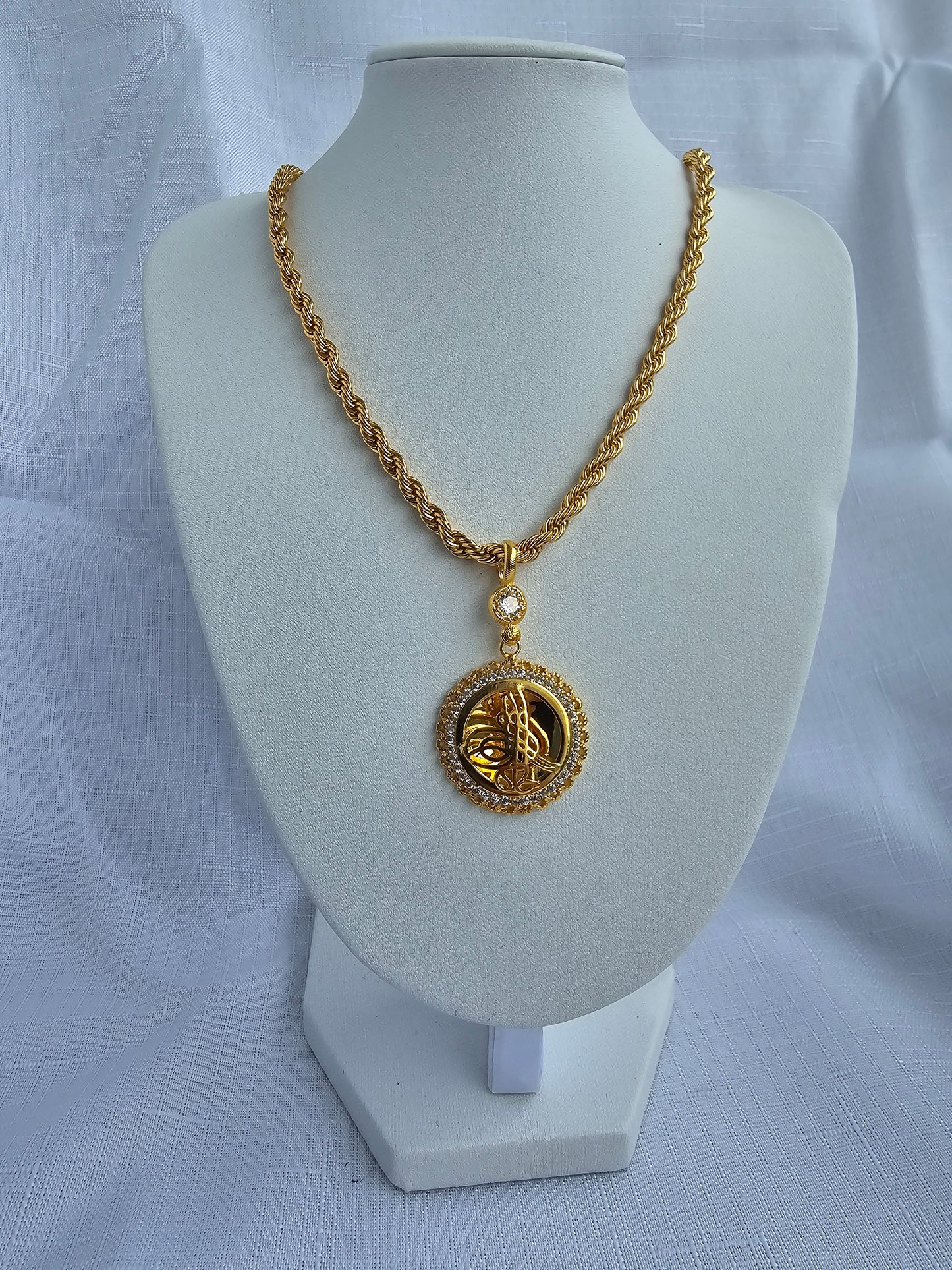 Tuğra Kette 22 Karat vergoldet