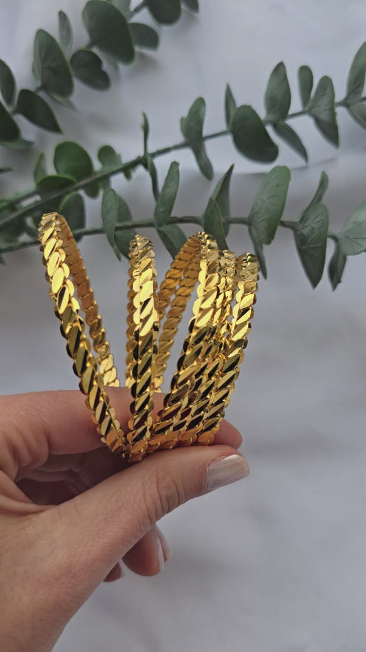 "Armreif im Adana Burma Stil"Lieferzeit aktuell 2-3 Wochen