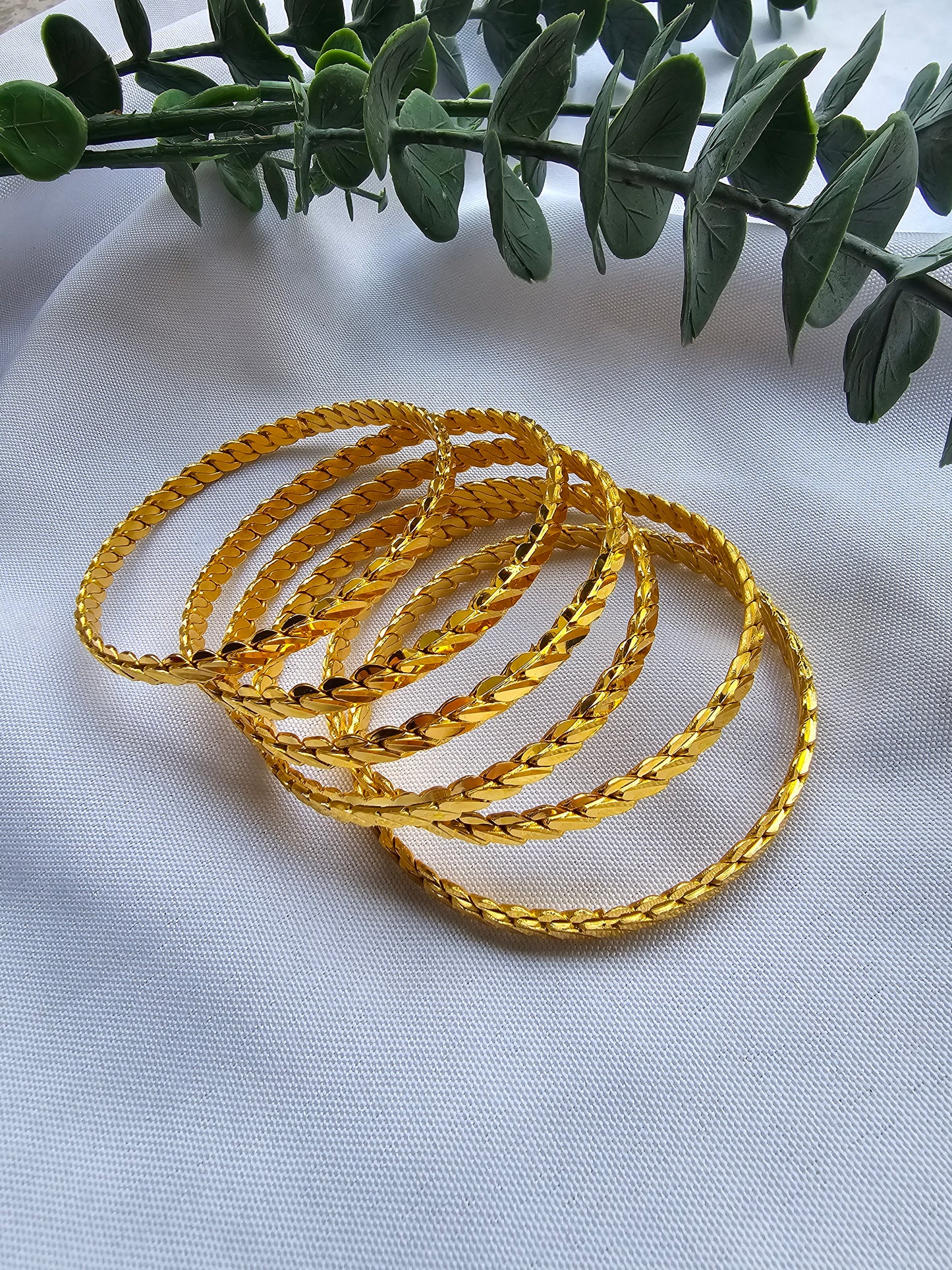 "Armreif im Adana Burma Stil"