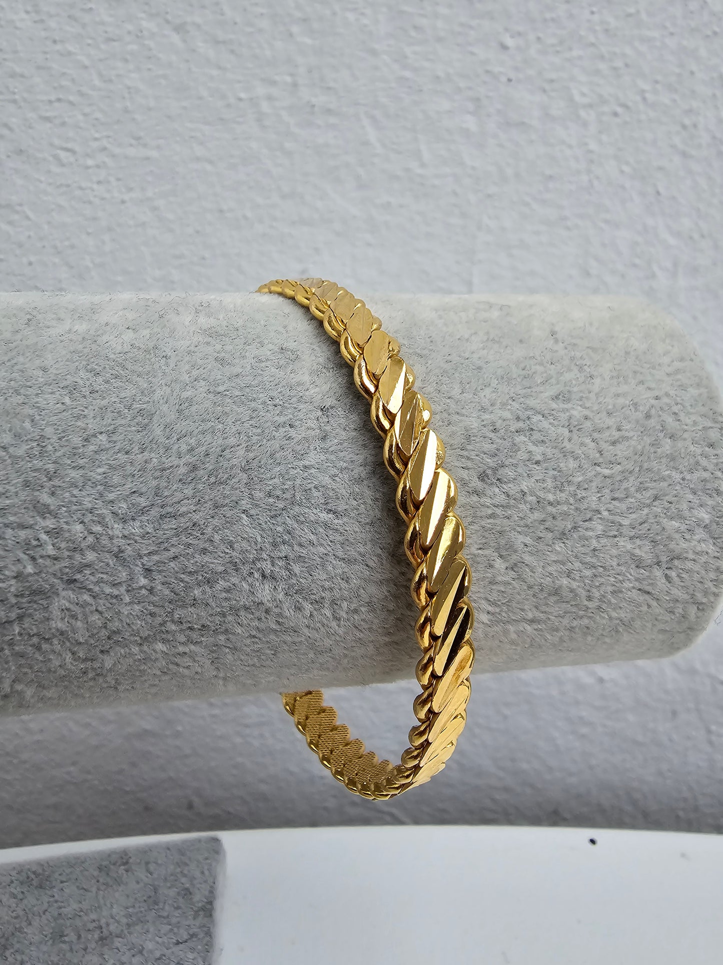 "Armreif im Adana Burma Stil"Lieferzeit aktuell 2-3 Wochen